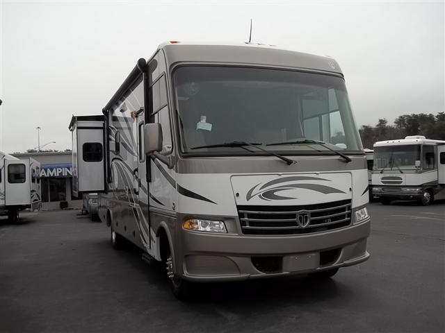 2013 THOR MOTOR COACH DayBreak